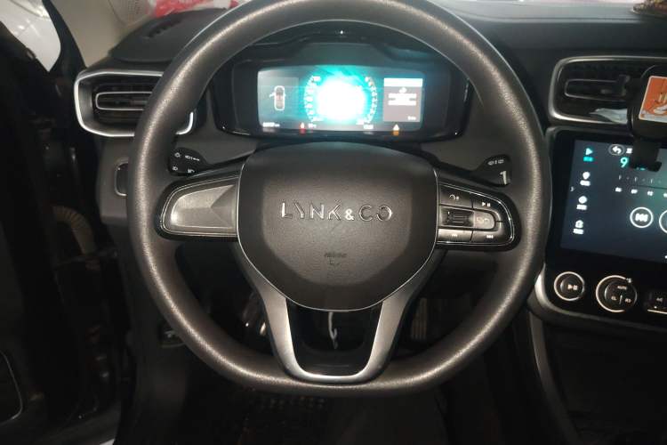 Used Lynk & Co 01 2019 2.0T Two-Wheel Drive Pure Version China VI Standard
