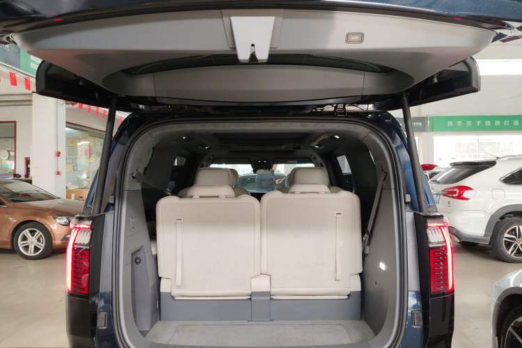 Used Zeekr 009 2022 WE Edition