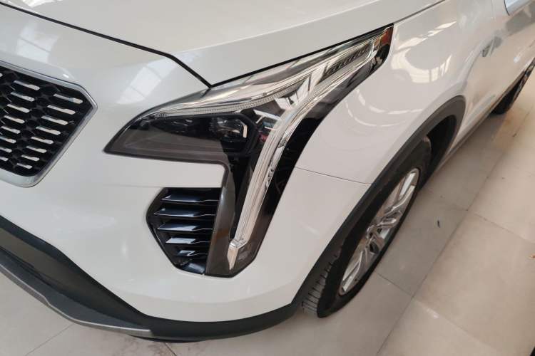 Used Cadillac XT4 2020 28T Two-Wheel-Drive Leading Version
