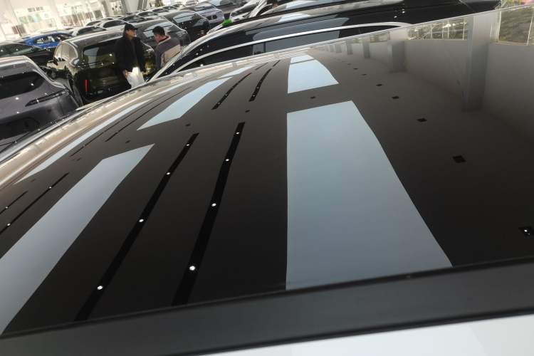 Used XPeng X9 2024 702 Ultra-Long Range Max
