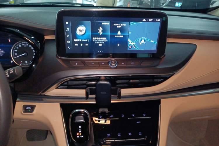 Used Buick GL8 2023 Facelifted Land Cruiser Executive Luxury Version
