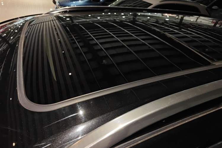 Used Buick Envision 2023 Encore Plus 652T Five-Seat All-Wheel-Drive Luxury Model
