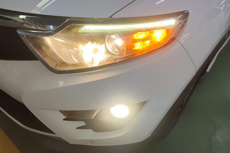 Used Soueast DX7 2015 1.5T Automatic Luxury Model
