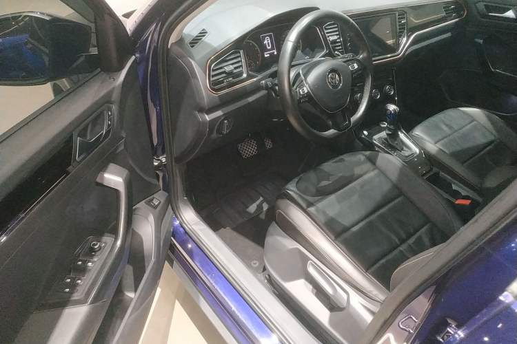 Used Volkswagen T-ROC 2018 280TSI DSG Two-Wheel-Drive Comfort Version China V Standard