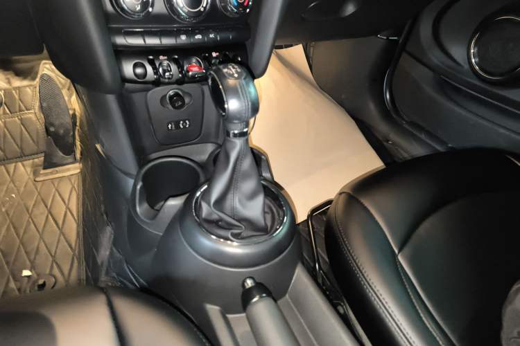 Used  MINI 2014 1.2T ONE+
