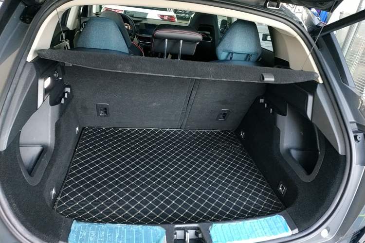 Used Lynk & Co 06 2020 1.5T YAO Halo