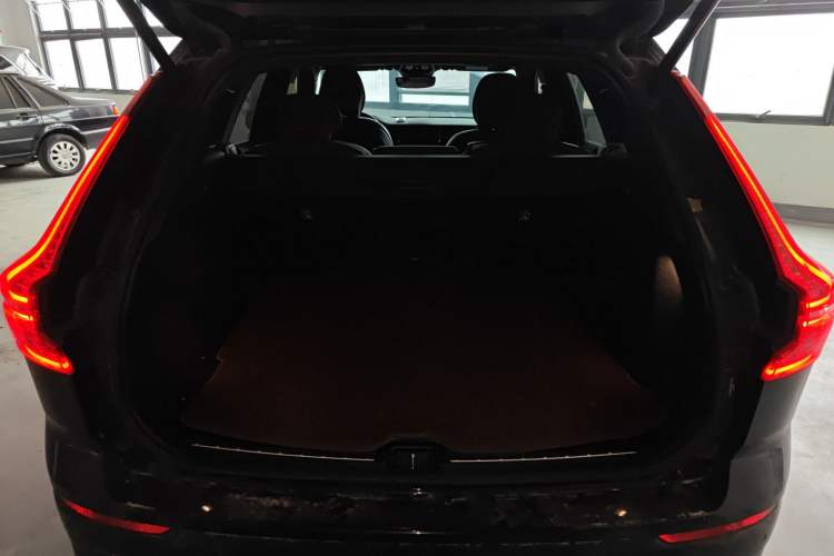 Used Volvo XC60 2025 B5 Four-Wheel Drive Smart & Advanced Luxury Edition
