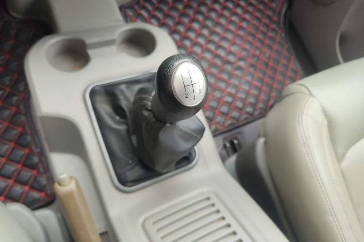 Used FORTHING Lingzhi 2016 M3 1.6L 7-Seater Comfort Model China IV Standard