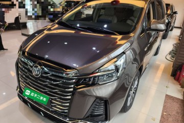 Used Buick GL8 2023 Facelifted Land Cruiser Executive Luxury Version