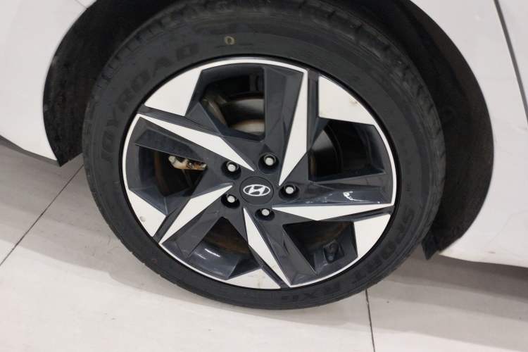 Used Hyundai Elantra 2021 1.5L CVT LUX Prestige Edition