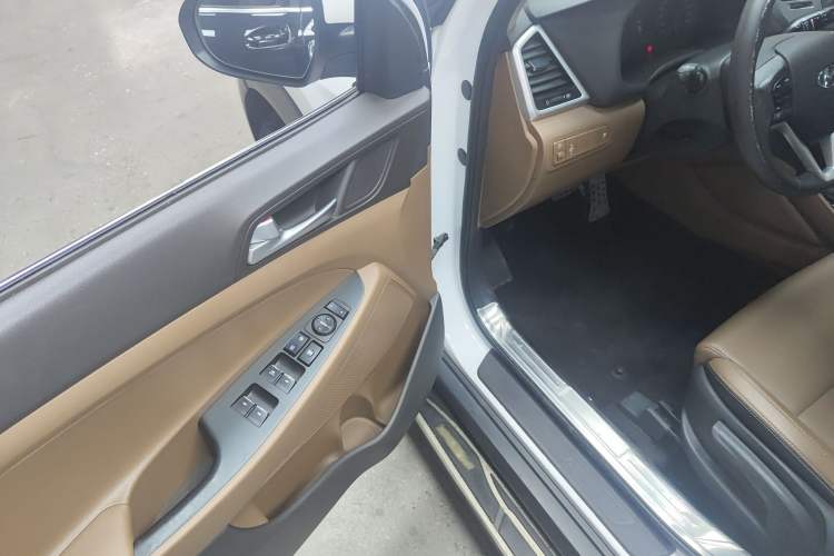 Used Hyundai Tucson 2015 1.6T Dual-Clutch Two-Wheel-Drive Smart Model
