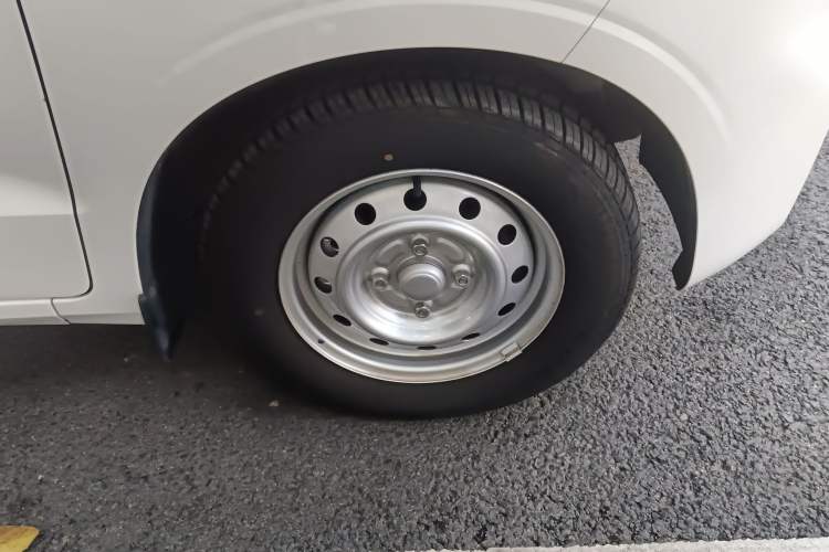 Used Wuling Hongguang V 2022 1.5L Jingqu Edition Electric-Assist LAR
