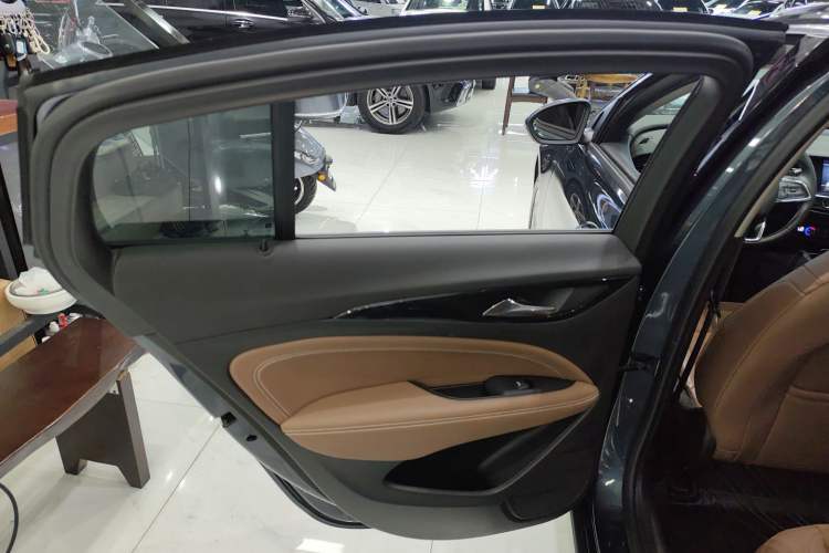 Used Buick Regal 2020 552T Luxury Version
