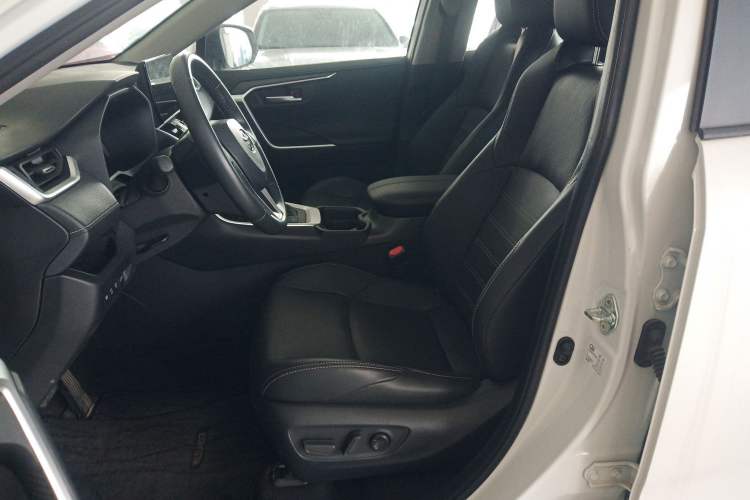 Used Toyota Wildlander 2023 Dual-Motor 2.5L E-CVT Four-Wheel Drive Prestige Edition