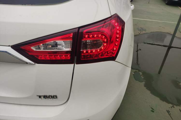 Used Zotye T600 2016 1.5T Manual Elite Model
