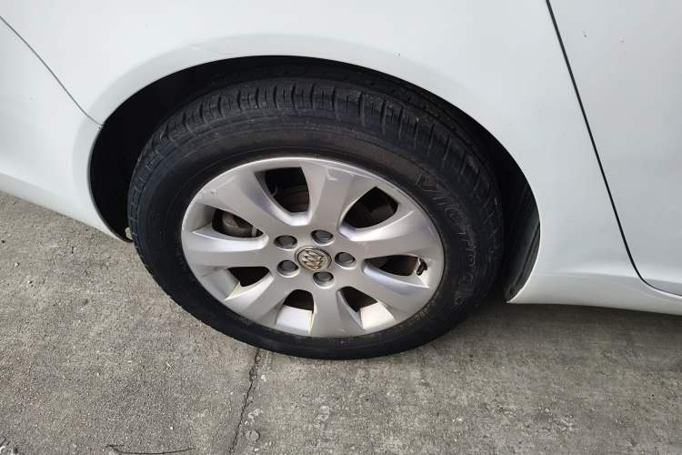 Used Buick Regal 2015 1.6T Fashion Tech Model
