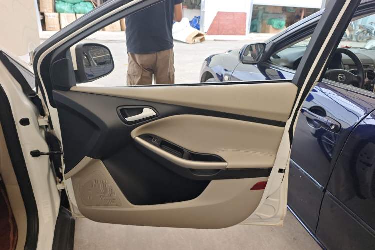 Used Ford Focus 2015 Sedan EcoBoost 180 Automatic Elite Model
