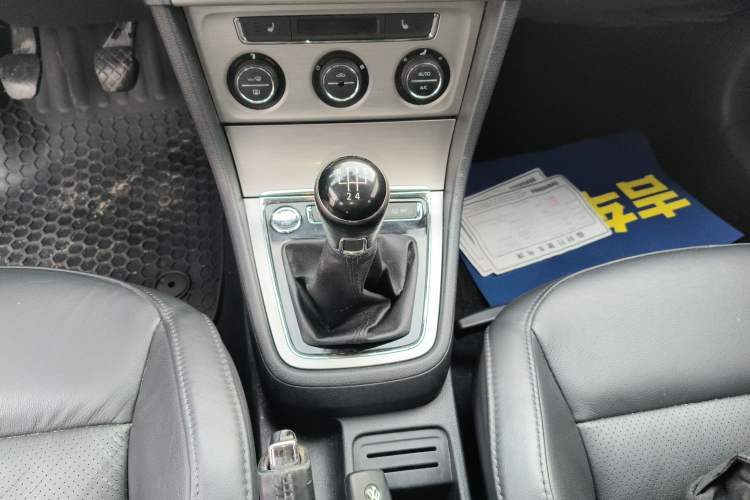 Used Volkswagen Lavida 2013 Revised Version 1.4 TSI Manual Luxury Edition