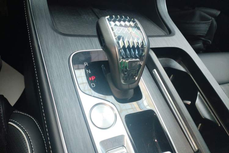 Used GAC Trumpchi GS8 2024 Linghang Series 2.0 TGDI Two-Wheel Drive Luxury Smart Connectivity Version