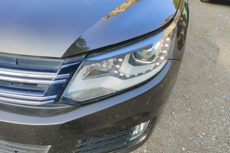 Used Volkswagen Tiguan 2013 2.0 TSI Automatic All-Wheel-Drive Flagship Edition
