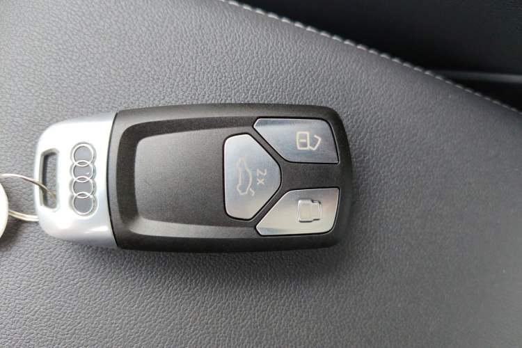 Used Audi A4L 2020 40 TFSI Luxury Dynamic Model
