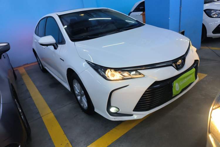 Used Toyota Corolla 2021 Dual-Motor 1.8L E-CVT Elite Edition
