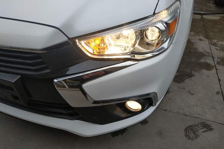 Used Mitsubishi ASX 2018 2.0L CVT Two-Wheel Drive Deluxe Edition