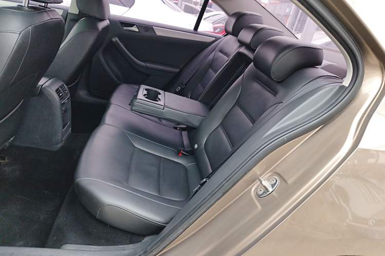 Used Volkswagen Sagitar 2014 Revised Version 1.6L Automatic Comfort Edition
