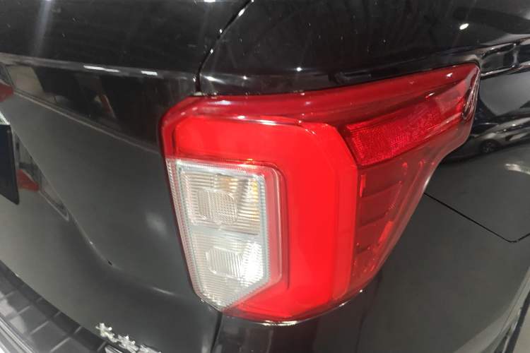 Used Ford Explorer 2020 EcoBoost 285 4x4 Titanium Edition 6 Seats
