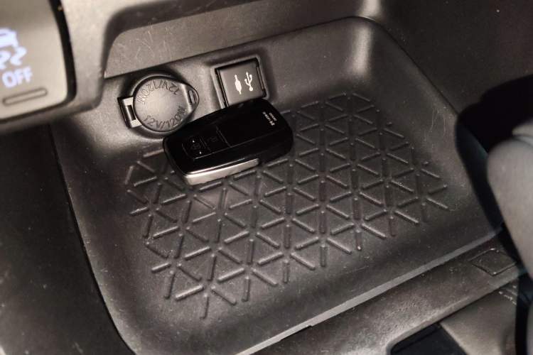 Used Toyota RAV4 2020 2.0L CVT Two-Wheel Drive Fashion Edition
