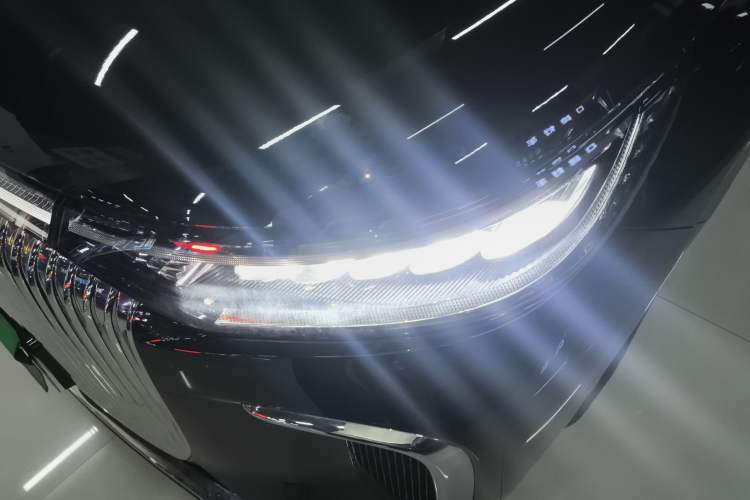 Used VOYAH Dream 2025 PHEV Four-Wheel-Drive Flagship Kunpeng Edition