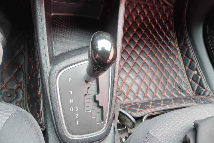 Used Hyundai Verna 2017 1.4L Automatic YueXiang Edition China V-standard
