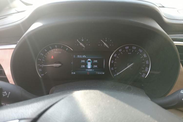 Used Buick GL8 2017 ES 28T Comfort Model China V Standard
