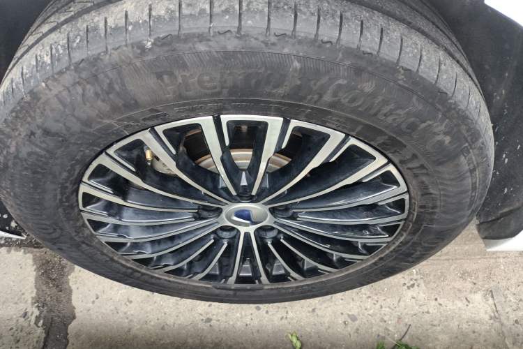 Used Denza D9 2022 DM-i 970 Four-Wheel Drive Prestige Model
