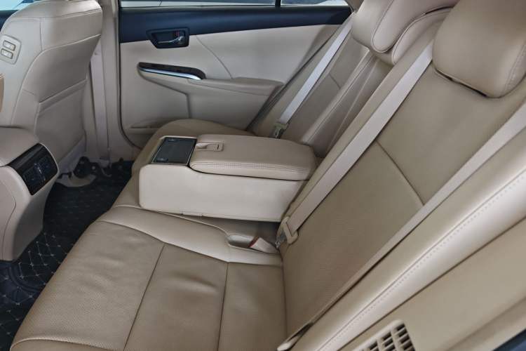 Used Toyota Camry 2015 Dual-Engine 2.5 HG Luxury Navigation Edition