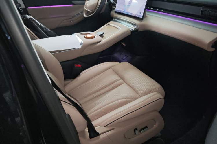 Used XPeng X9 2024 610 Long-Range Pro
