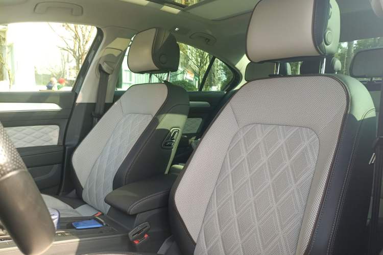 Used Volkswagen Magotan 2023 2 Million Units Limited-Edition 380TSI DSG Flagship Version
