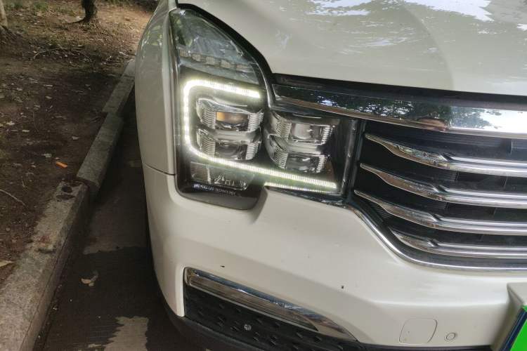 Used GAC Trumpchi GS8 2017 320T Four-Wheel Drive Luxury Smart Connectivity Version (7 Seats)
