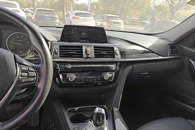 Used BMW 3 Series 2018 318Li
