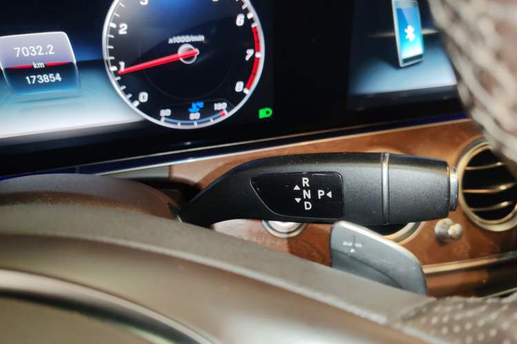 Used Mercedes-Benz E-Class 2018 Facelift E 200 L
