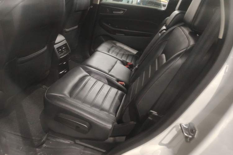 Used Ford Edge 2018 Facelifted EcoBoost 245 Two-Wheel-Drive Platinum Edition 5 Seats China V Emission Standard
