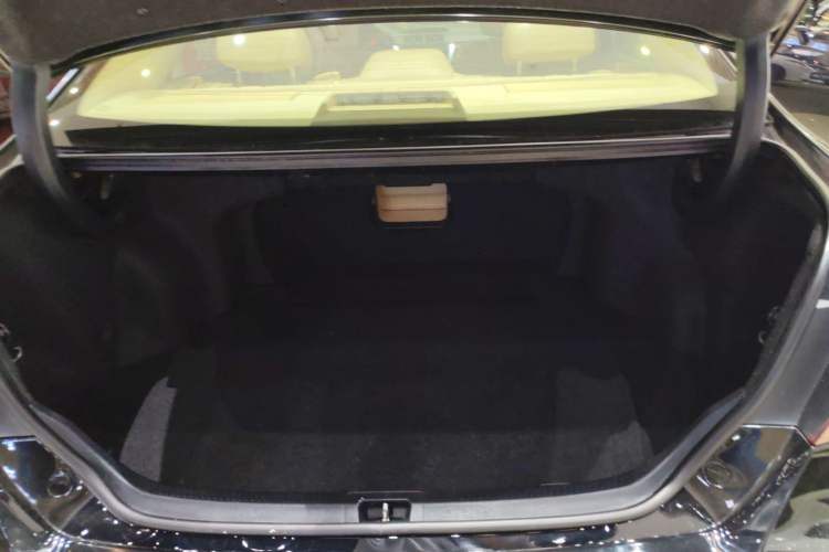 Used Toyota Camry 2015 2.0E Elite Edition