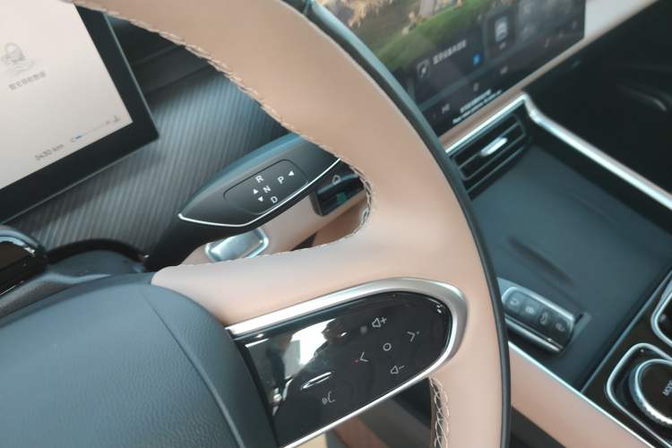 Used Chery Tiggo 8 L 2024 2.0T Two-Wheel Drive Prestige Version 5 Seats