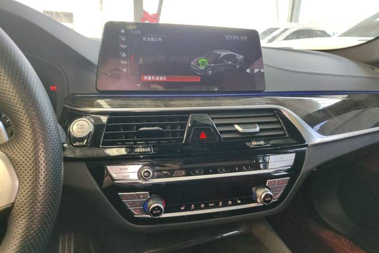 Used BMW 5 Series 2018 Restyled 530Li Leading Edition M Sport Package
