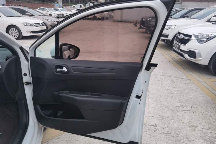 Used Citroen C4 Sega 2018 1.6L Automatic Comfort Model
