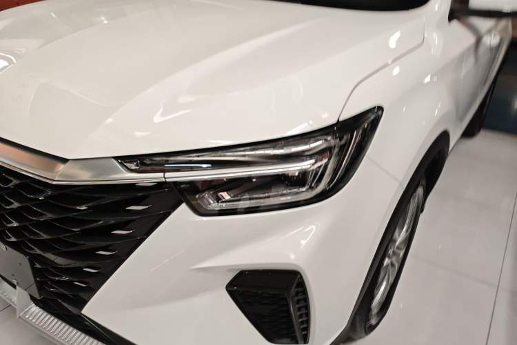 Used Roewe RX5 2023 PLUS 330TGI Automatic Trendsetting Smart Edition
