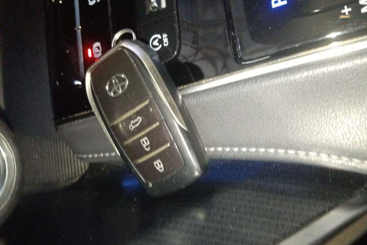 Used Toyota Venza 2023 2.0L CVT Two-Wheel Drive Prestige Version
