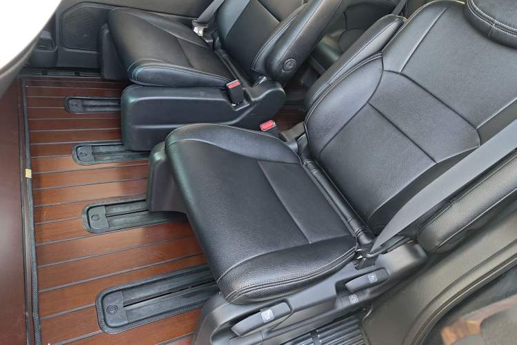 Used Honda Elysion 2016 2.4L Classic Edition
