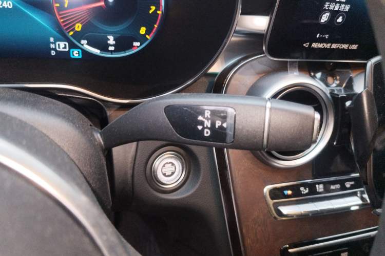 Used Mercedes-Benz GLC 2022 Second Facelift GLC 260 L 4MATIC Luxury Edition
