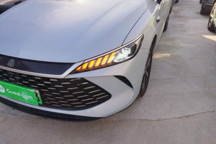 Used BYD Qin PLUS 2025 DM-i Smart Drive 120KM Superior Model
